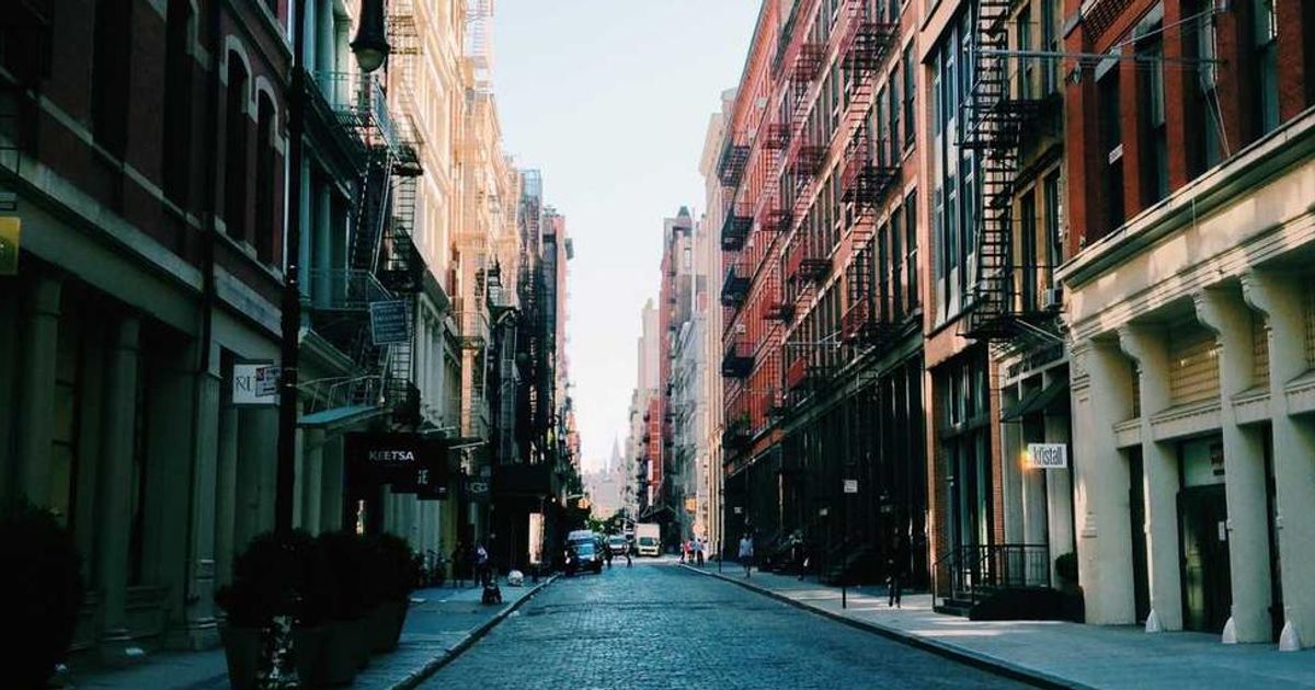 AI Trading Bots Form Spontaneous Cartels, Wharton Study Reveals