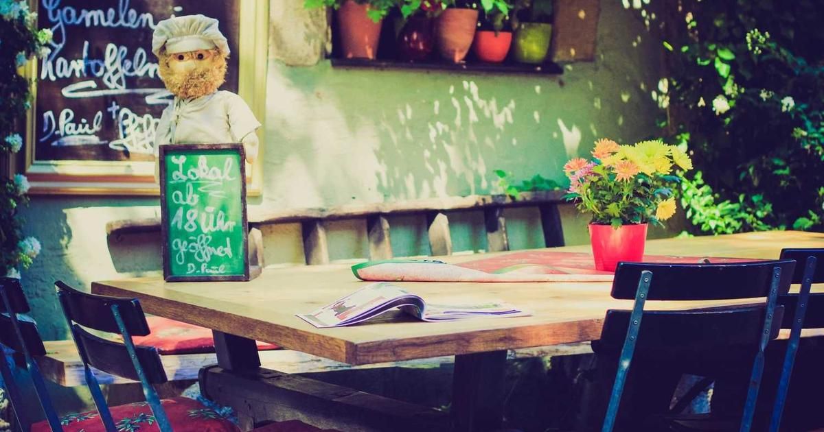 Germany Dec Manufacturing PMI Hits 10-Month Low: What Traders Need to Know