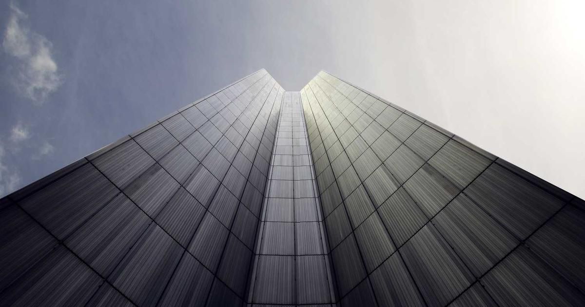 JPMorgan to Issue Apple Card in 2024 as Goldman Exits Consumer Lending