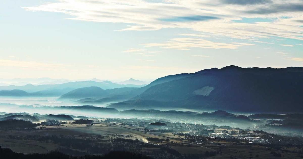 Warren Buffett's $184B Warning & What History Says About 2026