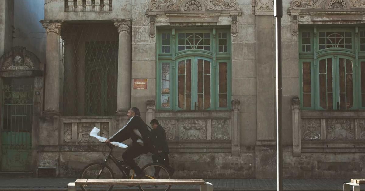 PBOC Sets USD/CNY Reference Rate at 7.0288, Signaling Caution on Yuan Strength