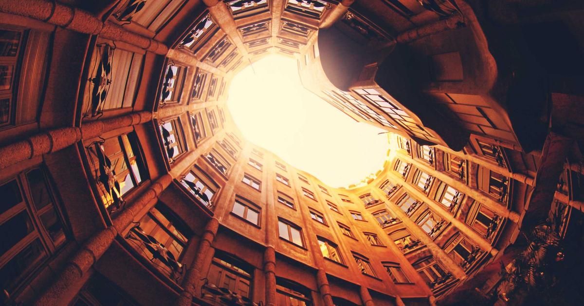 IBM Plunges 11% on AI Threat, Crypto Markets Extend Losses