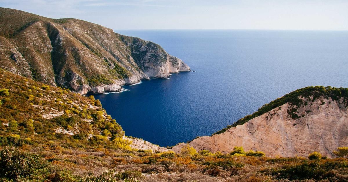 Vodafone's Mixed Q4: Strong Growth Masked by German Weakness