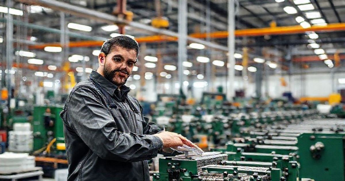 Italian Producer Prices Decline for First Time in 12 Months