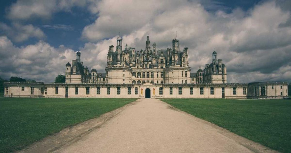 Strategist Predicts Resilient Stock Market in 2026: Trader Insights