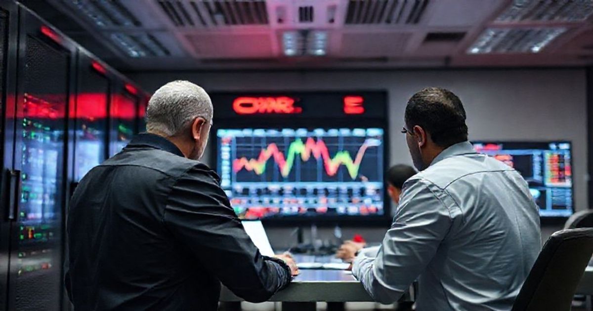 Oracle's AI Ambitions Spark Investor Concerns Over Market Valuation Bubble