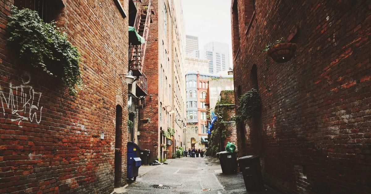 Broadcom Stock Target Raised: AI Boom and VMware Synergies Drive Bullish Outlook