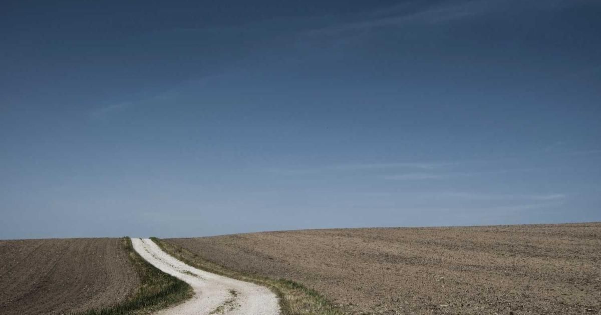 US Trade Deficit Shrinks to 2009 Low, Boosting GDP Outlook