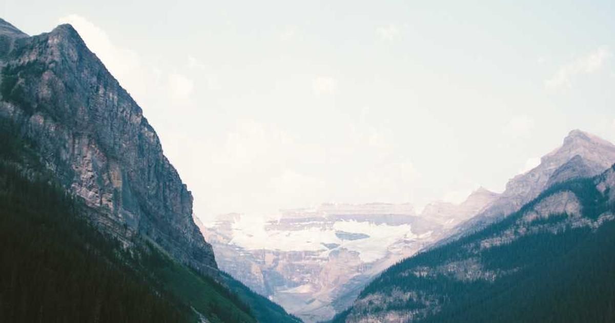 Berkshire Stock Strategy: Trading Buffett's CEO Exit in 2024