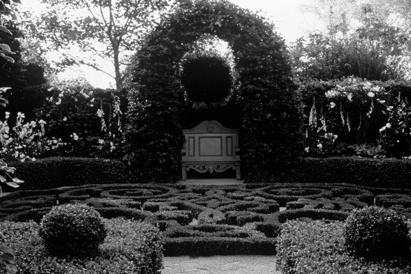 Stuart Medhurst Rhs RHS Chelsea 1998 | Tom Stuart-Smith Studio