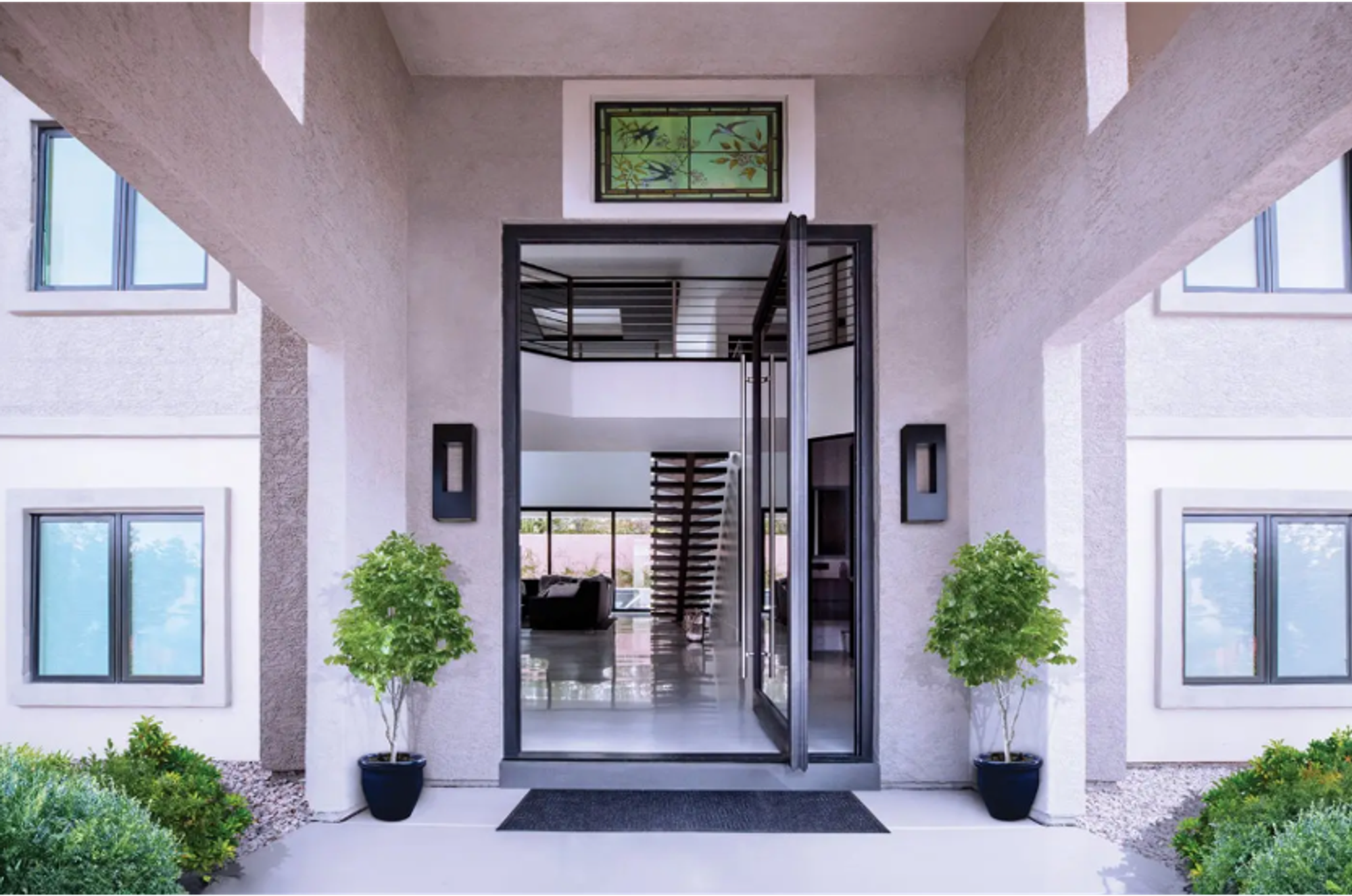 The Purpose Of Pivot Doors In Modern Home Design, image size:2000x1327