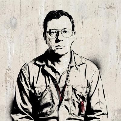 The same photo in the Stencil style