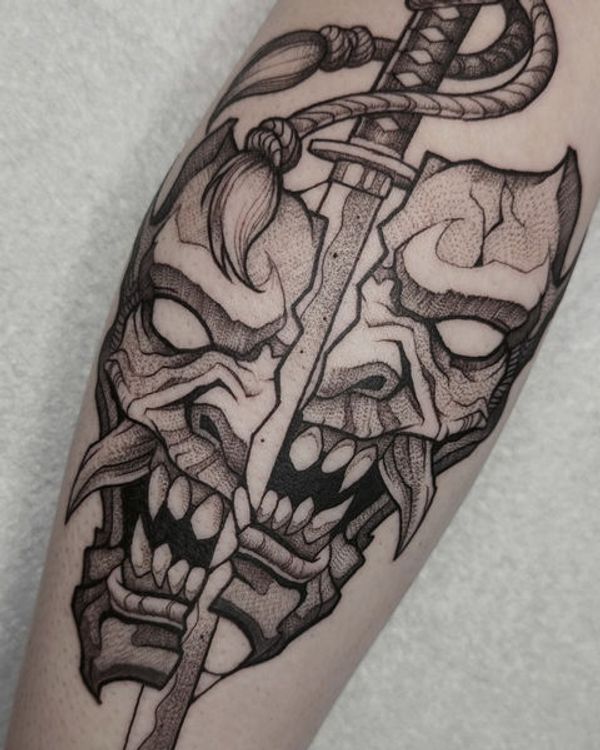 Oni mask, Sword