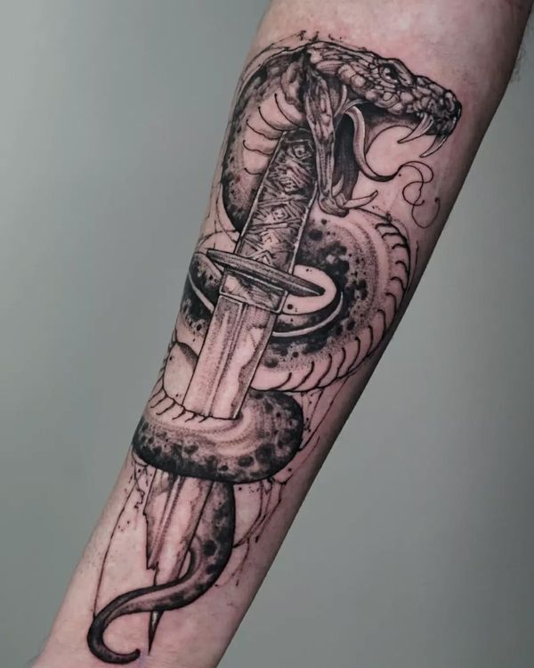 Snake, Dagger
