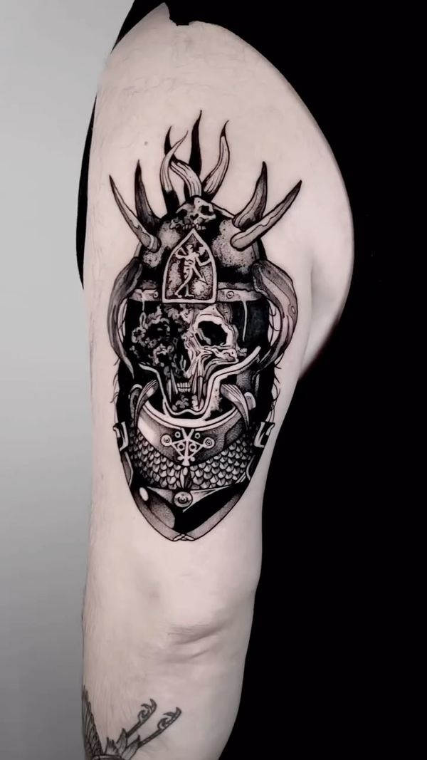 Skull, Helmet
