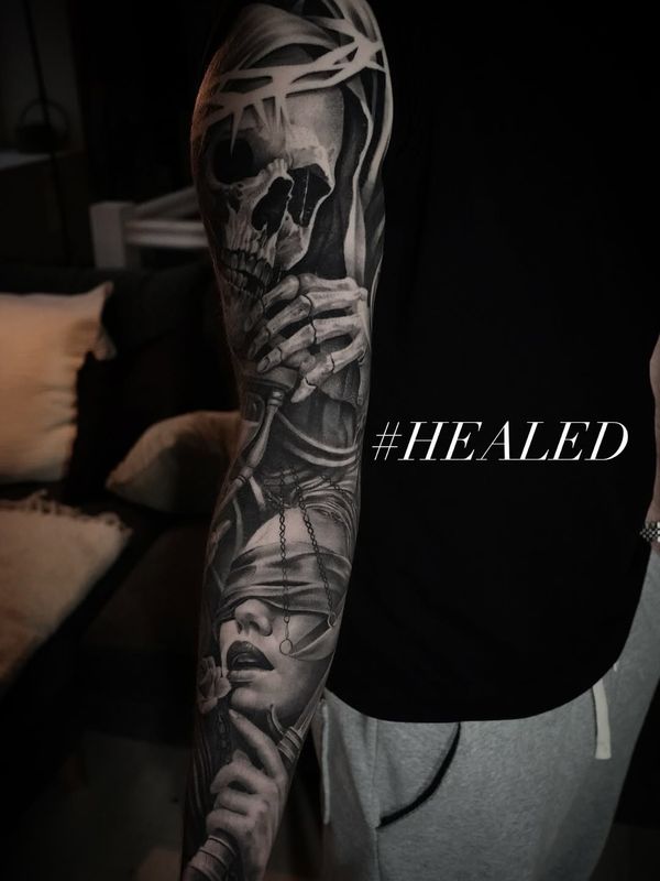 Skull,Skeleton,Hands,Microphone