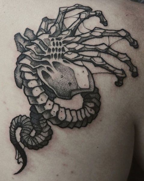 Alien creature, Tentacles, Biomechanical elements
