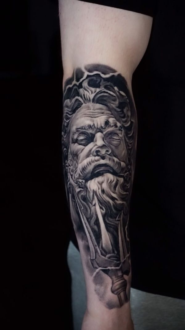 Skull, Dagger