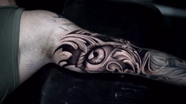 Eye