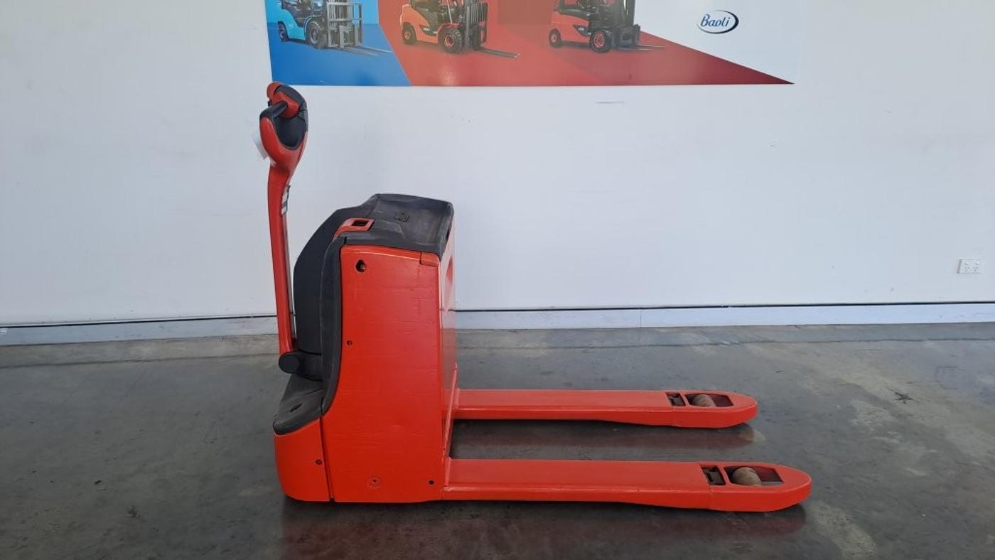 Linde T16 pallet truck, photo 1