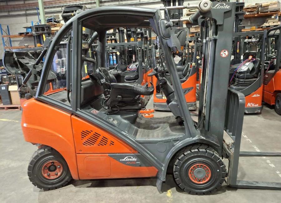 Linde H25T LPG forklift, photo 1, stock U42121W