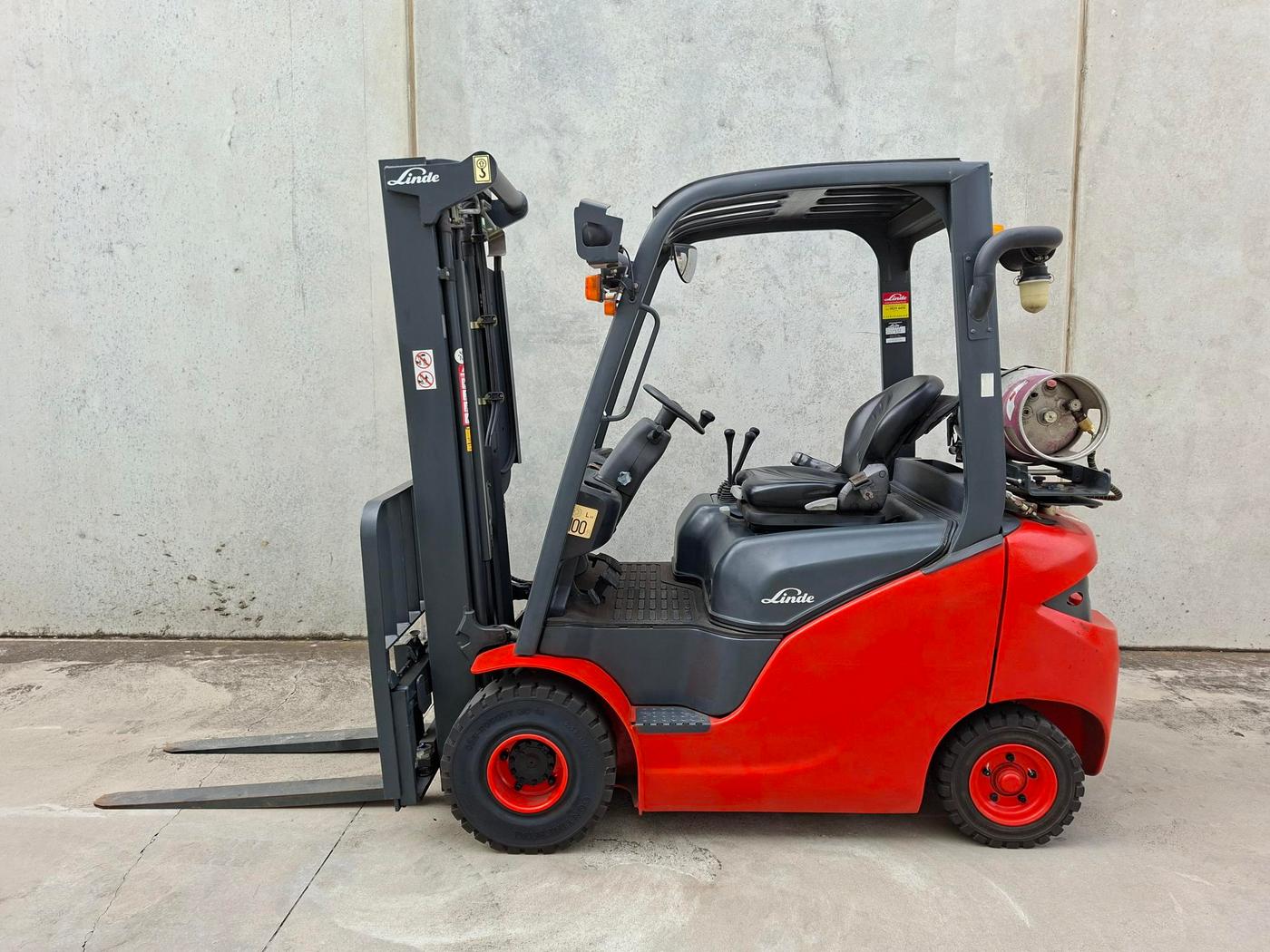 Linde H18TS LPG forklift, photo 1