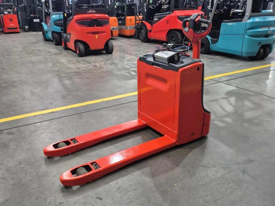 Linde T16 available for hire