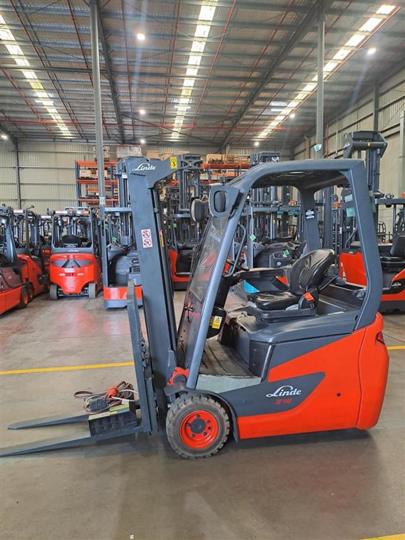 Linde E16C electric forklift, photo 1