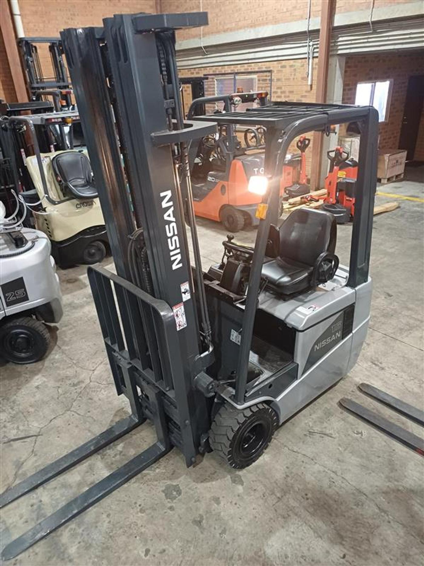 Nissan S1N1L15HQ electric forklift, photo 1