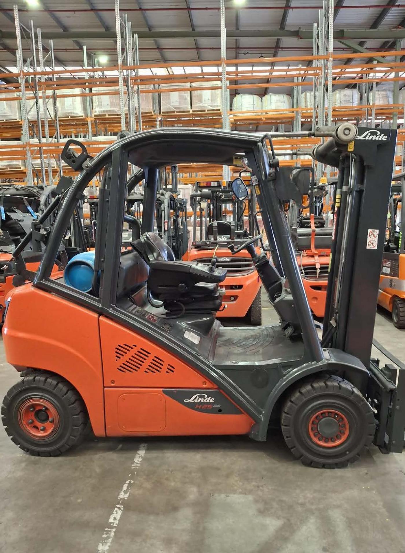 U40488W LPG forklift, photo 1