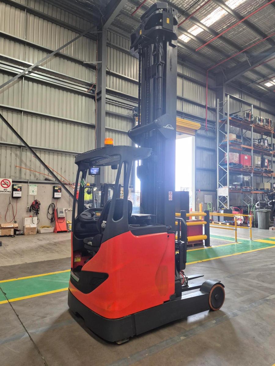 Linde R20 reach truck, photo 1, stock U39007V