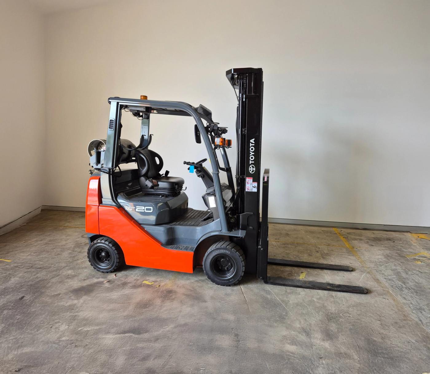 Toyota 8FGK20 LPG forklift, photo 1