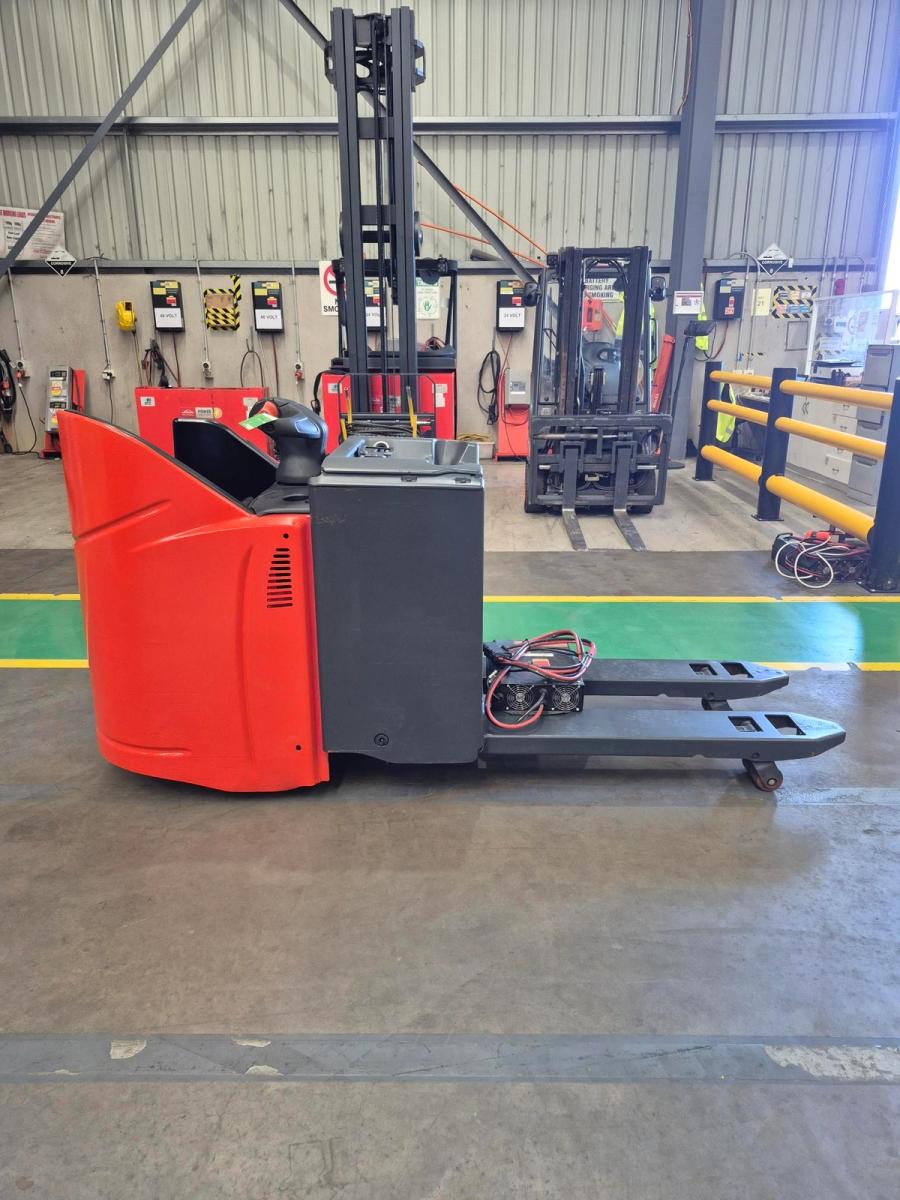 Linde T20SP pallet truck, photo 1, stock U50324V