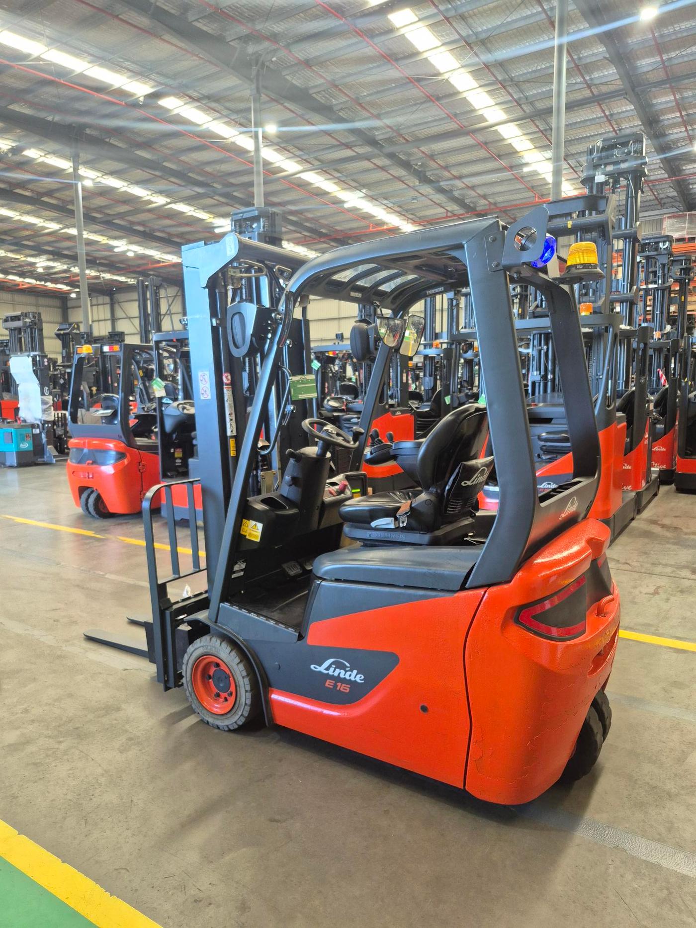 Linde E16C electric forklift, photo 1