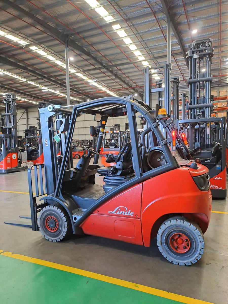 Linde H25T LPG forklift, photo 1, stock U54167V