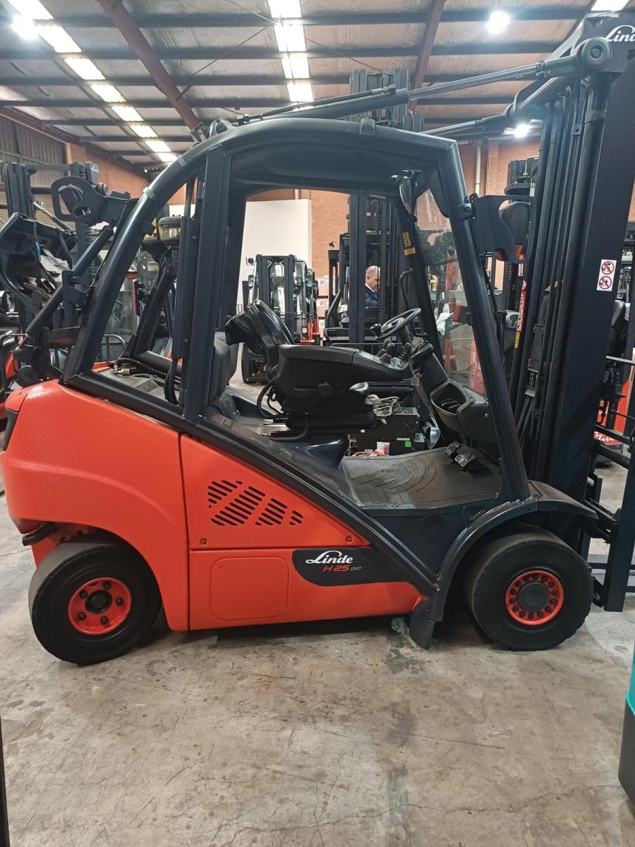 Linde H25T LPG forklift, photo 1, stock U40898N