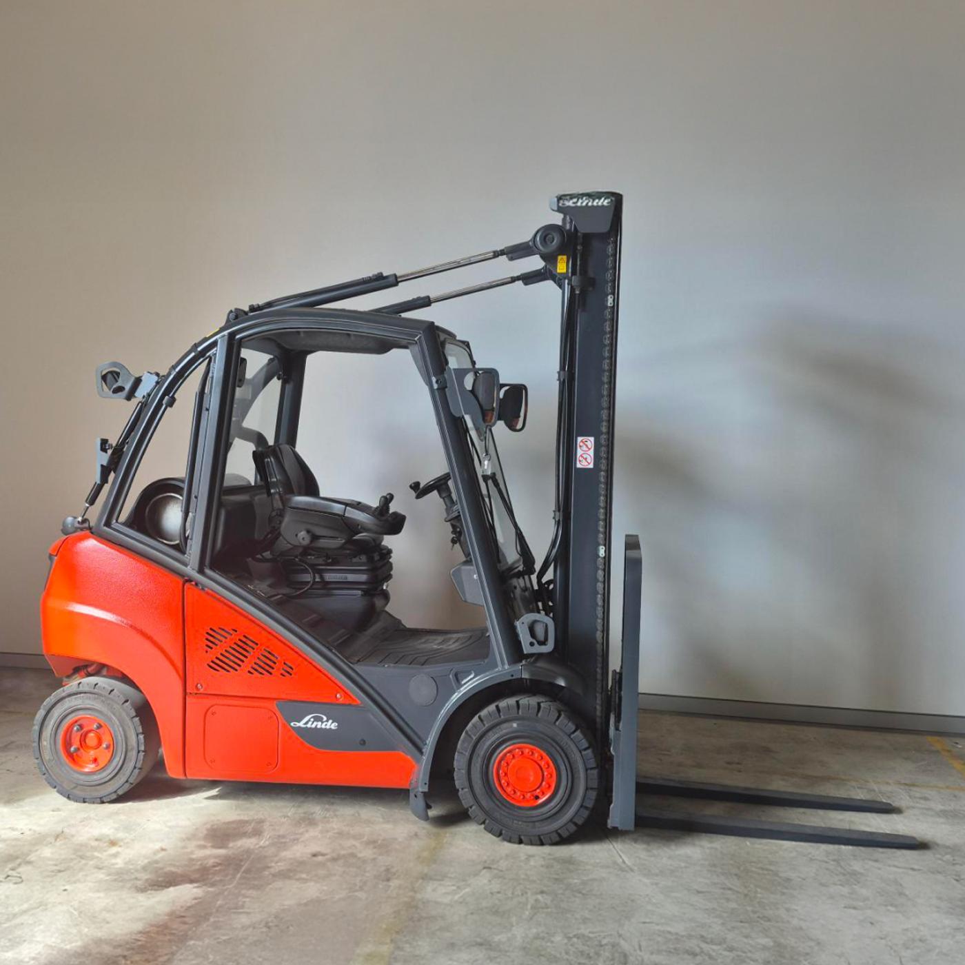 Linde H25T LPG forklift, photo 1