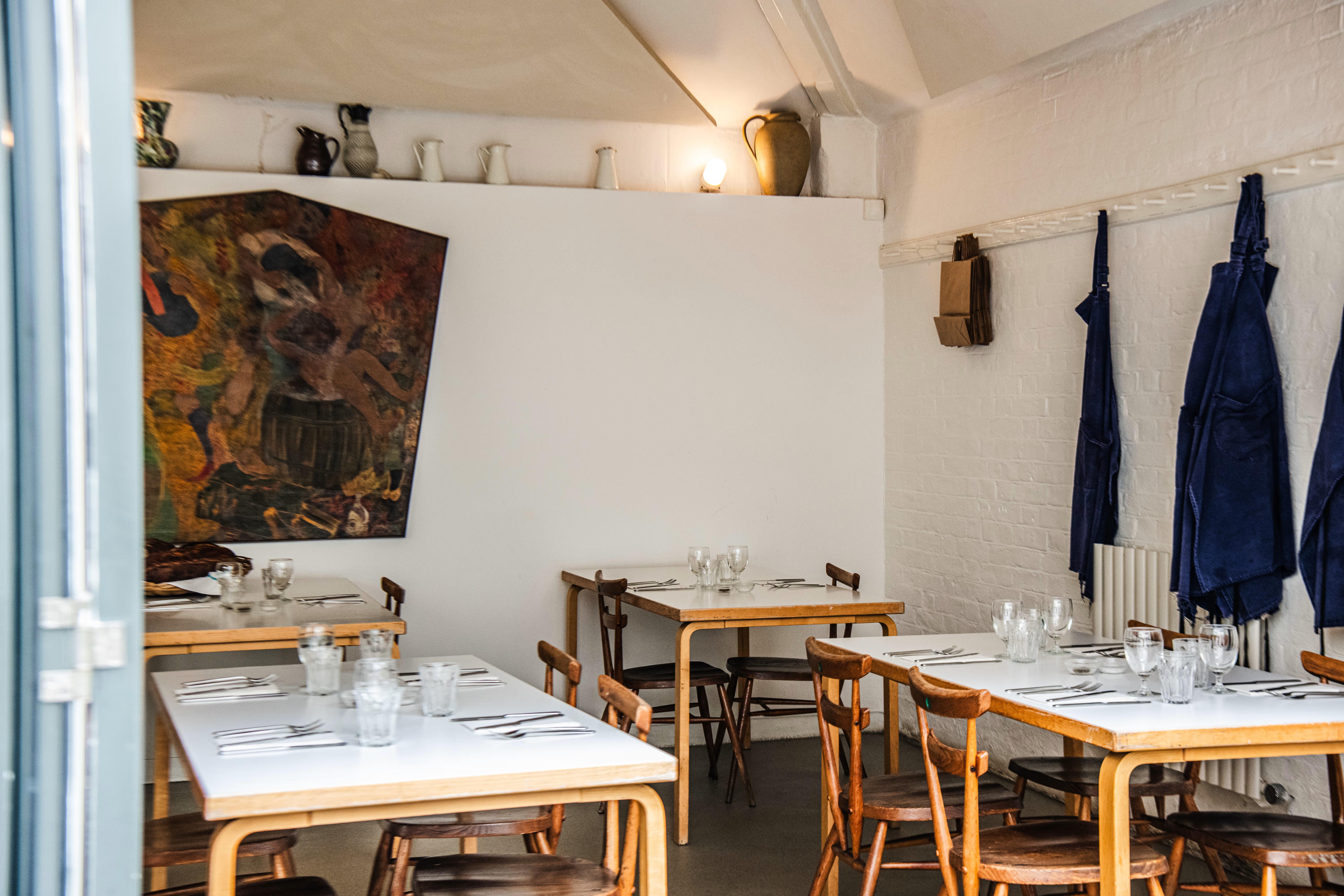 “The whole family has a bit of a crisp problem…” Margot Henderson’s Tasting Notes