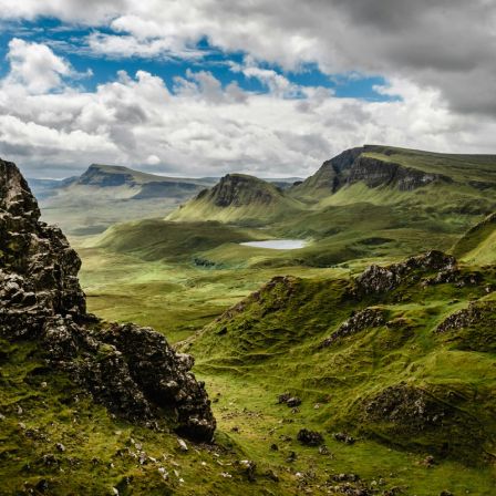 Must-Visit Distillery Tours in Scotland: Explore the Best Whisky Experiences