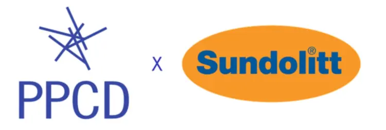 Grafik med sammensætningen af to logoer – til venstre ses PPCDs logo og til højre Sundolitts