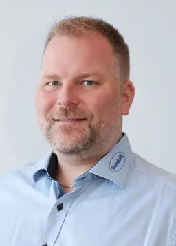 Portræt af Martin Nytofte-Bæk, der er produktteknisk chef hos Sundolitt Danmark