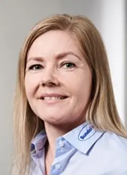Portræt af Trine Dam Mikkelsen, kundeservicemedarbejder hos Sundolitt