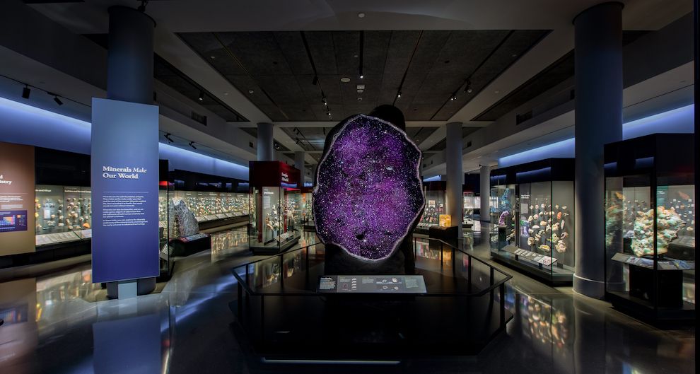 Mineral exhibit at the American Museum of Natural History