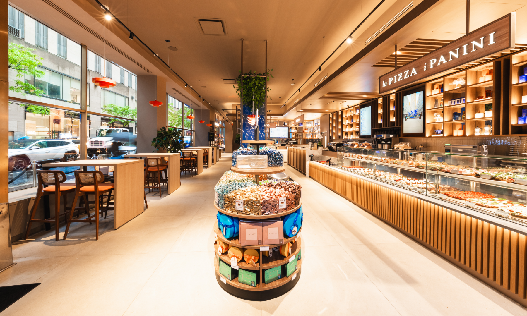 The interior of Eataly Caffè at Rockefeller Center
