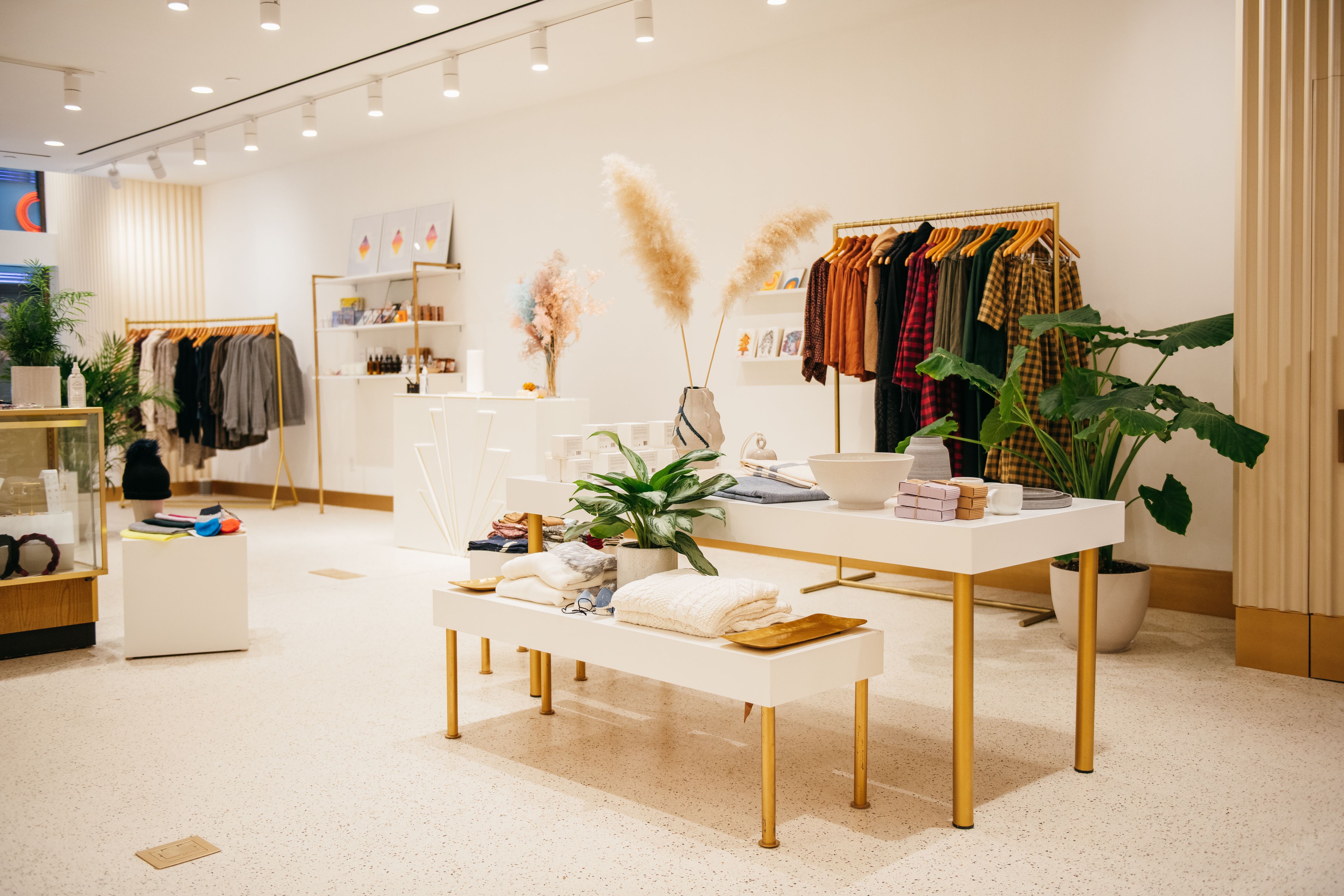 Jill Lindsey RC CAPSULE retail store