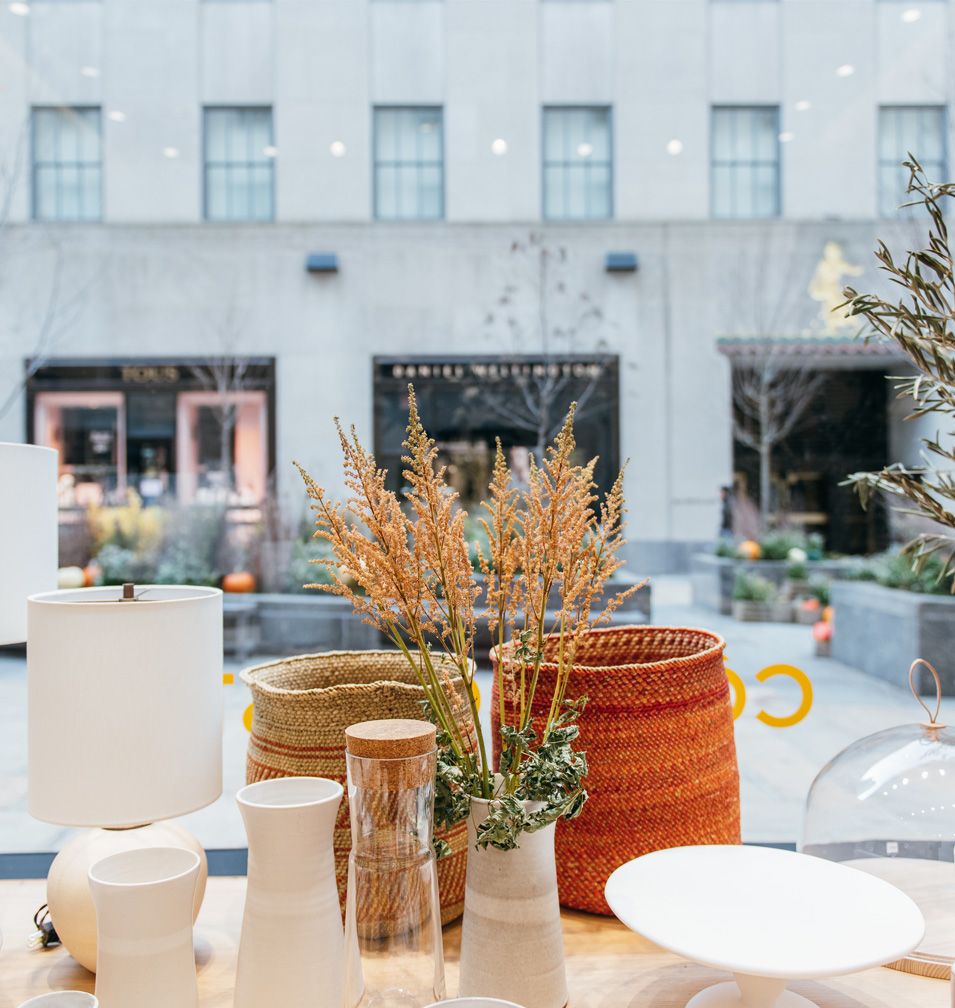 Exterior shots of Cote a Coast and Teuscher Chocolates storefront 