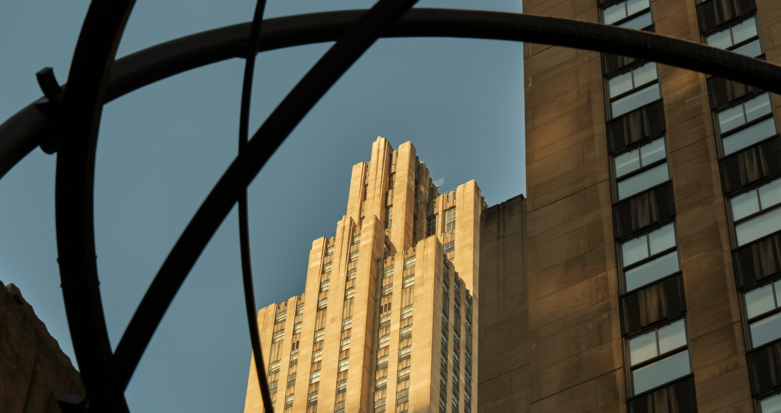 30 rockefeller center building in the sunlight