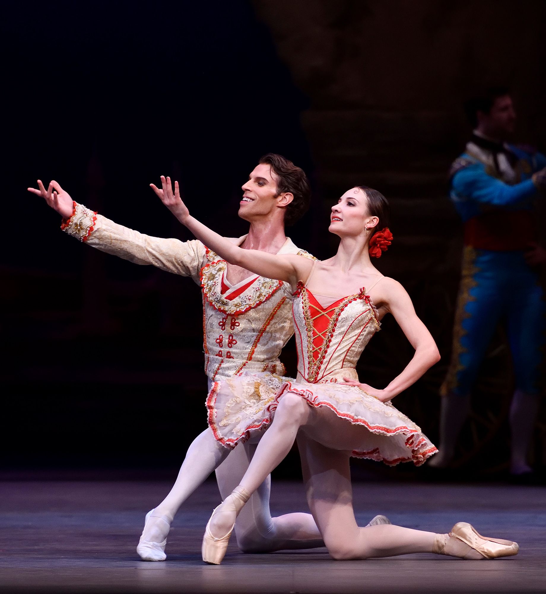 Dancers in an end pose in Don Quixote Pas de Deux