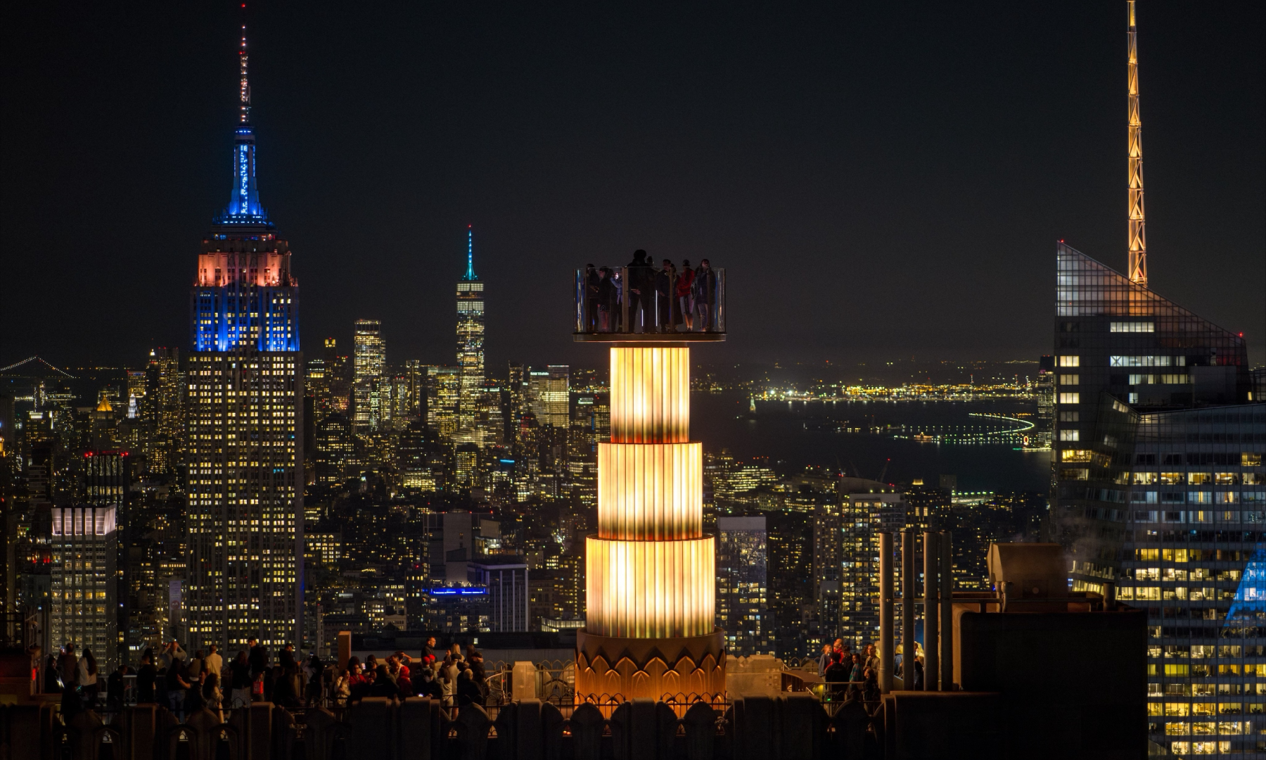 Aerial view of visitors on SKYLIFT at Top of the Rock