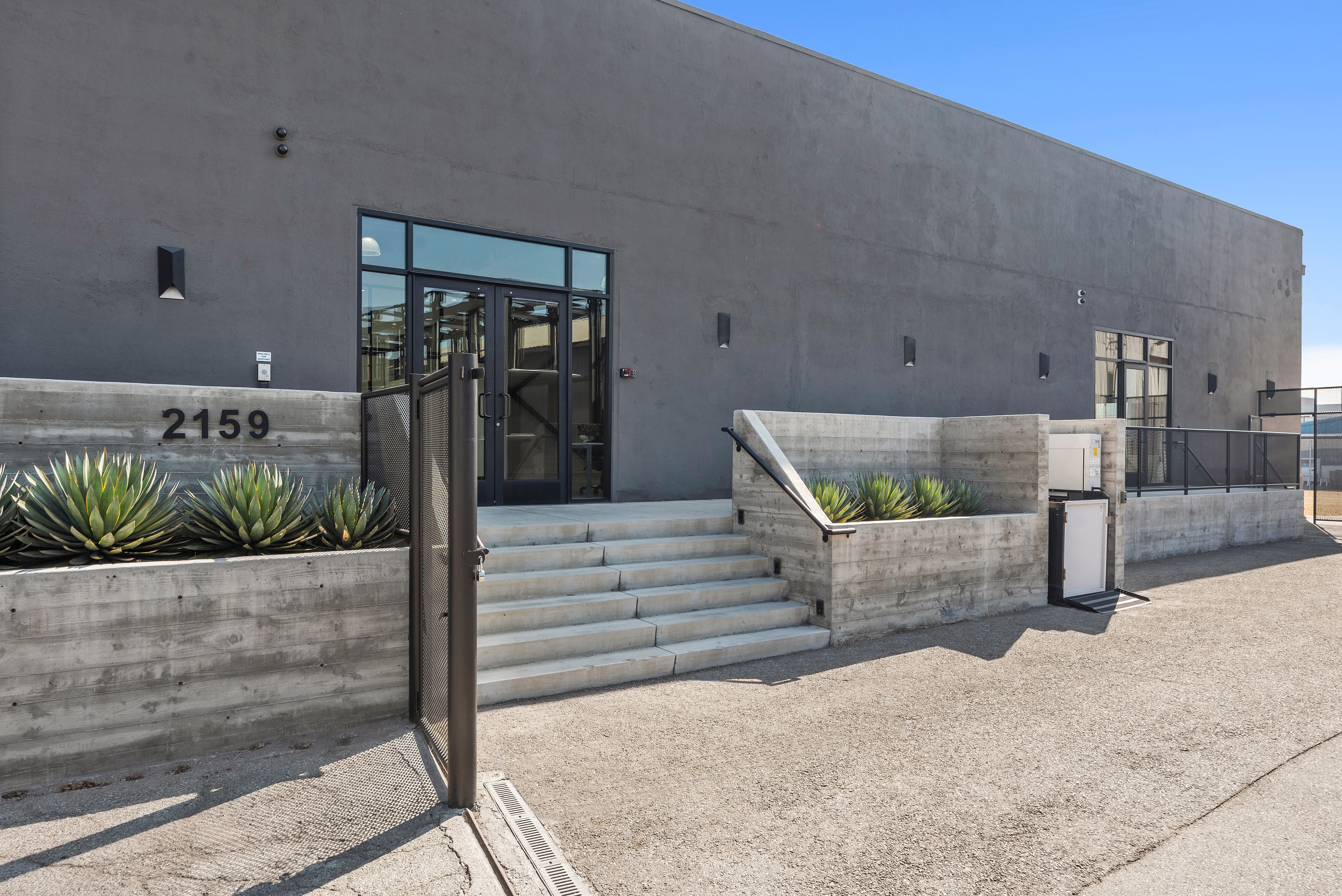 2159 Bay Exterior View 2
